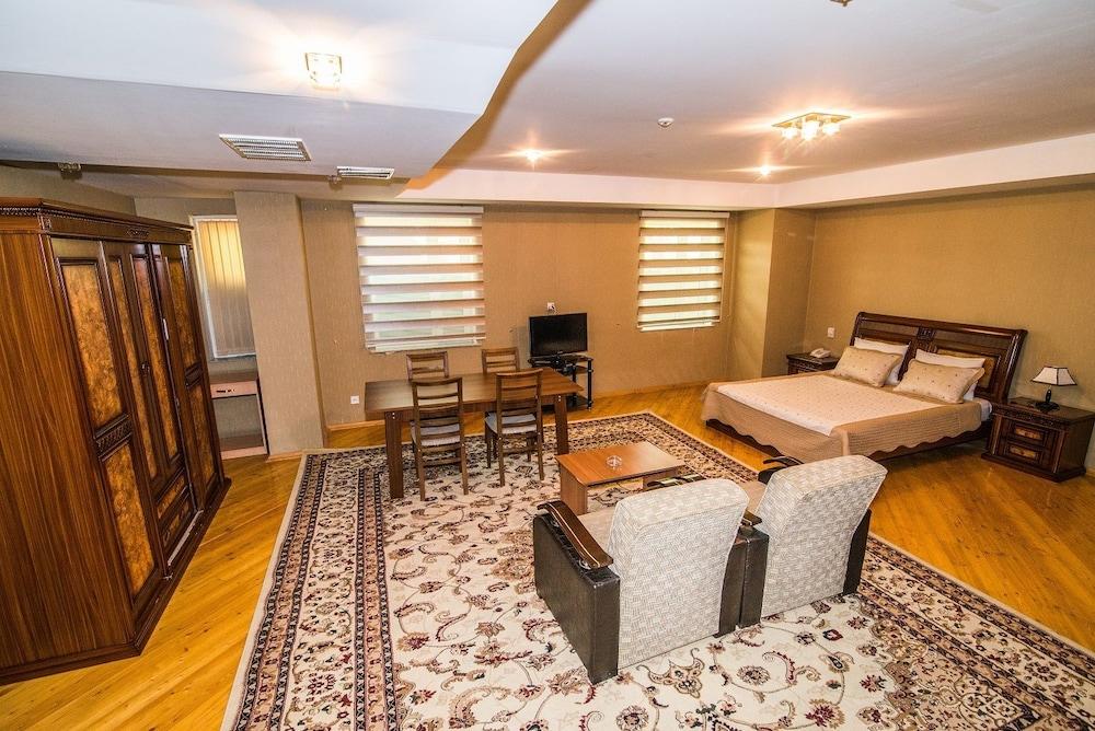 Aef Hotel Баку Экстерьер фото