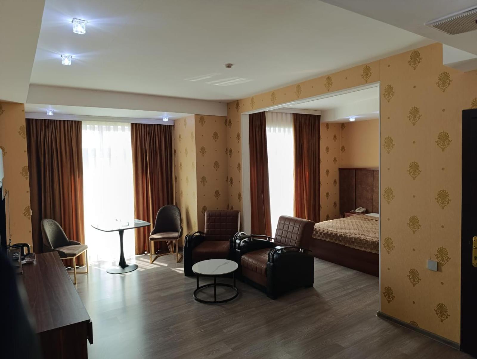 Aef Hotel Баку Экстерьер фото