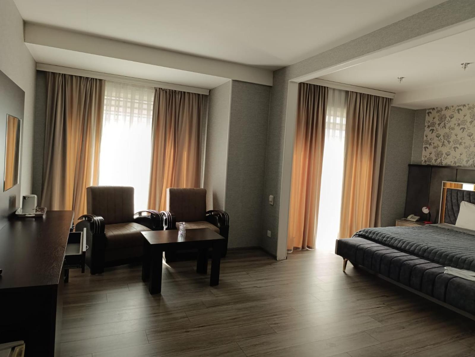Aef Hotel Баку Экстерьер фото
